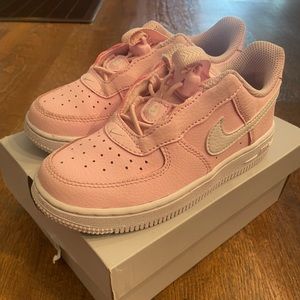 🌸Toddler Size 11 Force 1 Toggles🌸